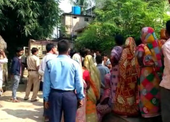 বর্ধমানের একই পরিবারের তিন জনের এই ঘটনা চোখে জল আসবে। দেখুন ভিডিও।