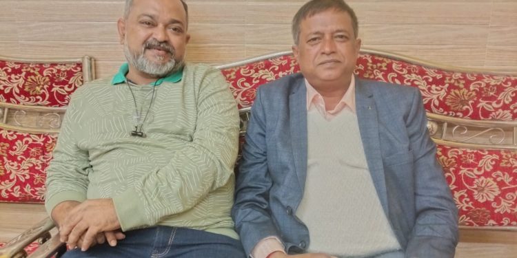 এক রুপালি জগত প্রেমী মানুষের কাহিনী।