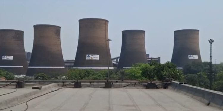 আধুনিকীকরণ – ধূলিসাৎ করা হলো ইস্কোর কুলিং টাওয়ার