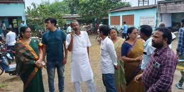 এবার সরকারি সাহায্য পৌঁছে যাচ্ছে এলাকায় এলাকায়